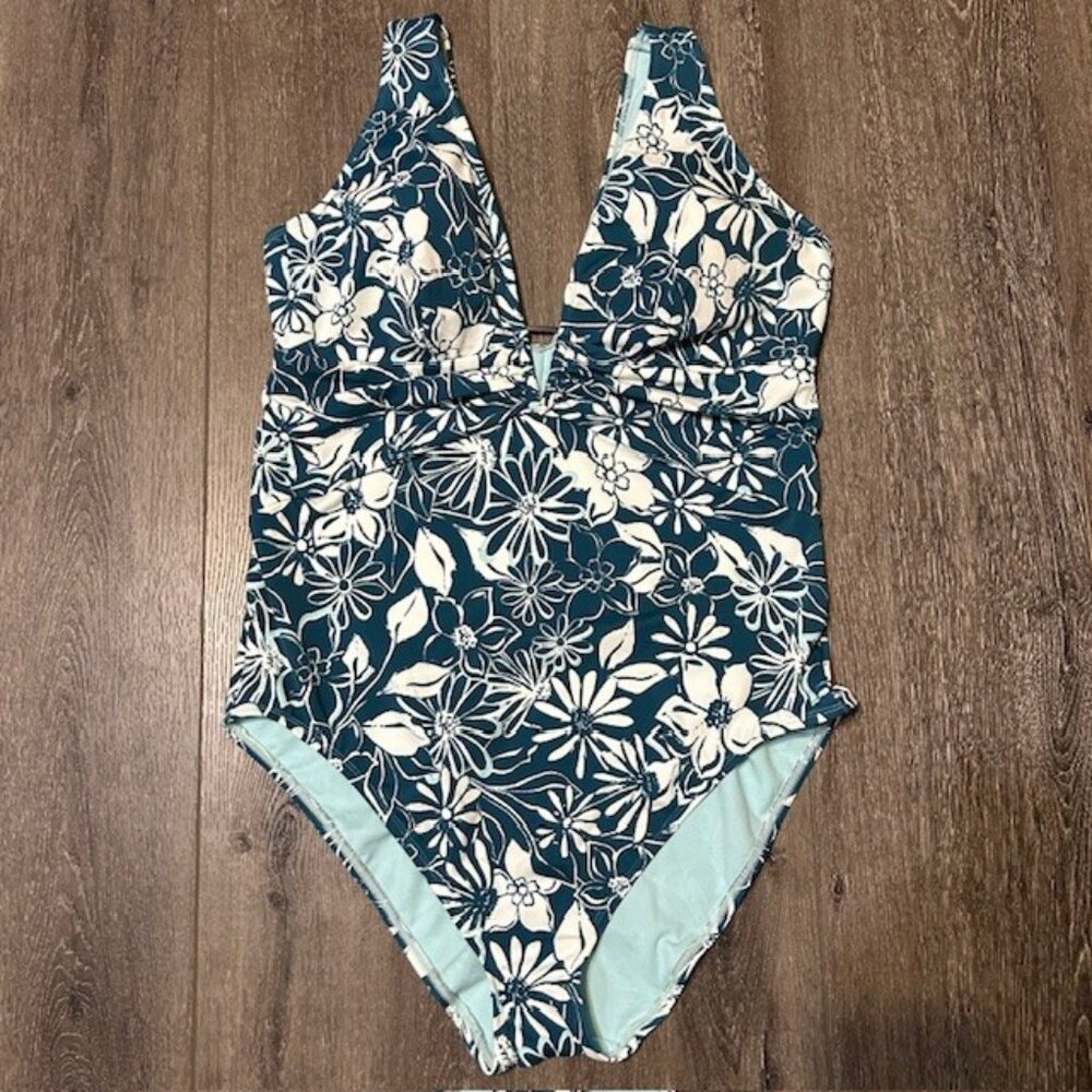 Adore Me Women’s Sz 3X One Piece Swimsuit Green Tropical Floral Summer NEW NWT